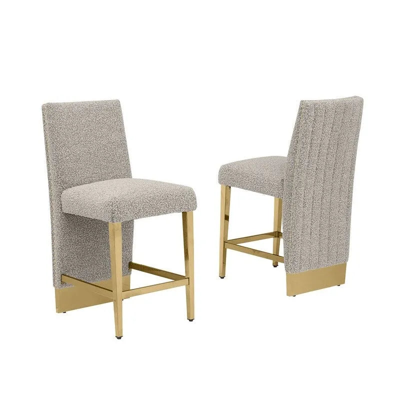 Chaise plissée avec bordure de clous chromés « Best Quality Furniture » - S.O.
