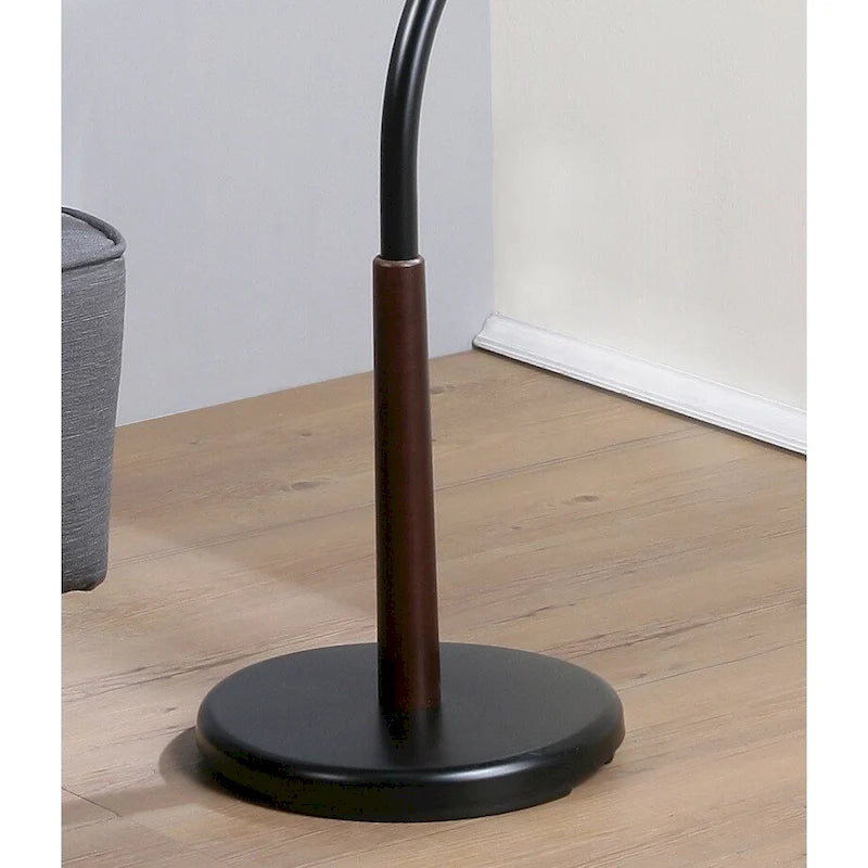 Porte-manteau sur pied moderne en métal noir et noyer pour l'organisation et le rangement de l'entrée